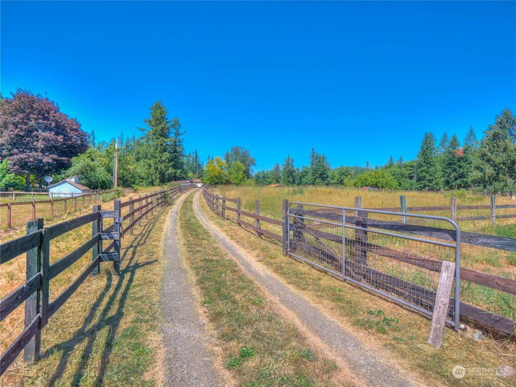Photo of 30118 SE 384th Street, Enumclaw, WA 98022 (MLS # 2132837)
