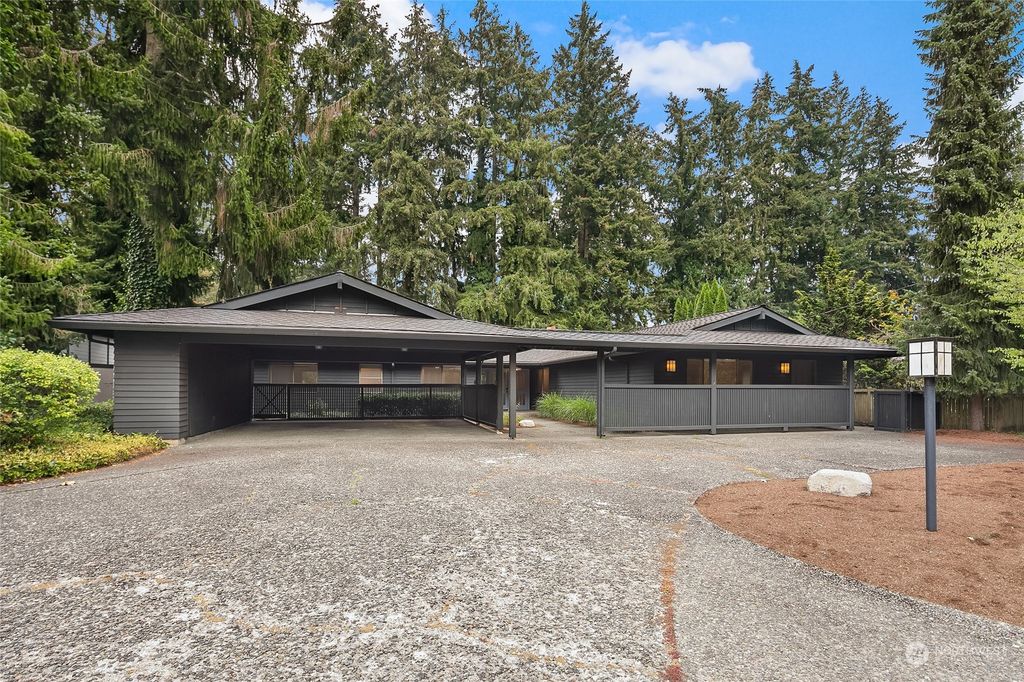 Photo of 156 131 st Avenue NE, Bellevue, WA 98005 (MLS # 2181032)