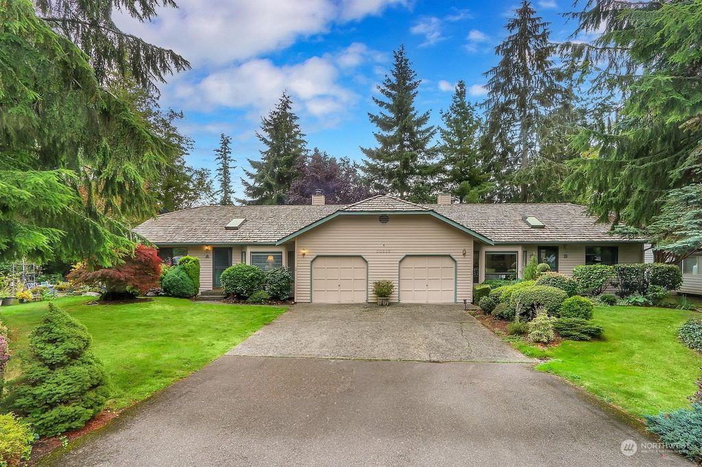 Photo of 20525 Poplar Way, Lynnwood, WA 98036 (MLS # 2294937)