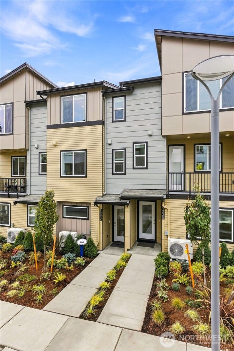 Photo of 1311 Tacoma Court NE #29, Renton, WA 98056 (MLS # 2569517)