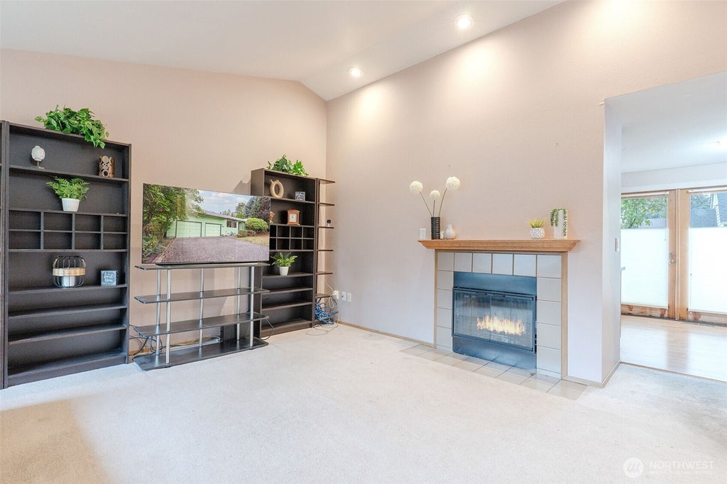 Photo of 19507 55th Ave NE AVE, Lake Forest Park, WA 98155 (MLS # 2585626)