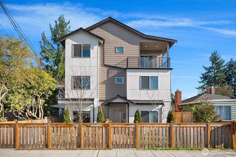 8338 27th Avenue NW B Seattle WA 98117