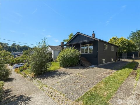 Photo of 3526 S Bennett Street, Seattle, WA 98118 (MLS # 2534305)