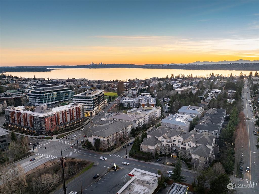Photo of 615 6th Street #202, Kirkland, WA 98033 (MLS # 2213030)