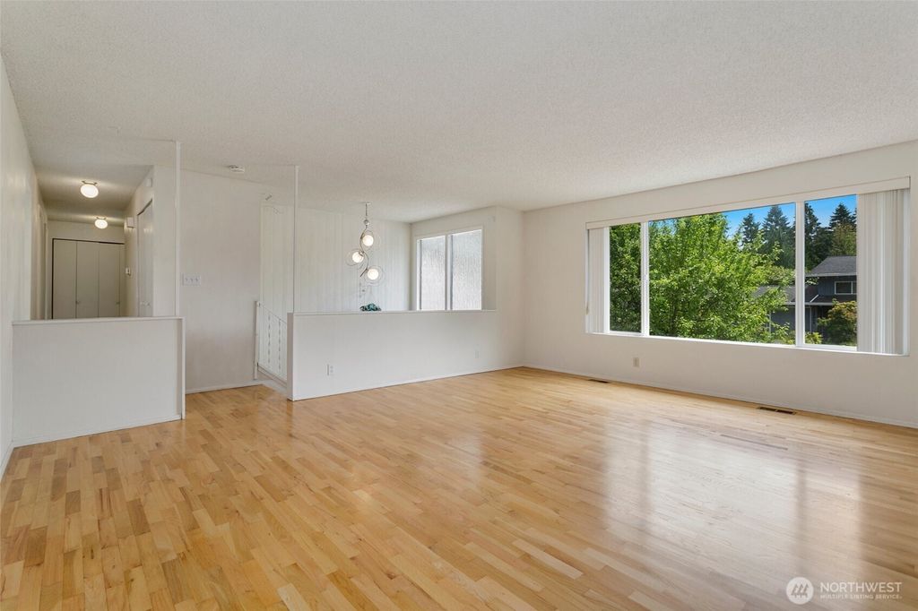 Photo of 12512 SE 70th Street, Newcastle, WA 98056 (MLS # 2390549)