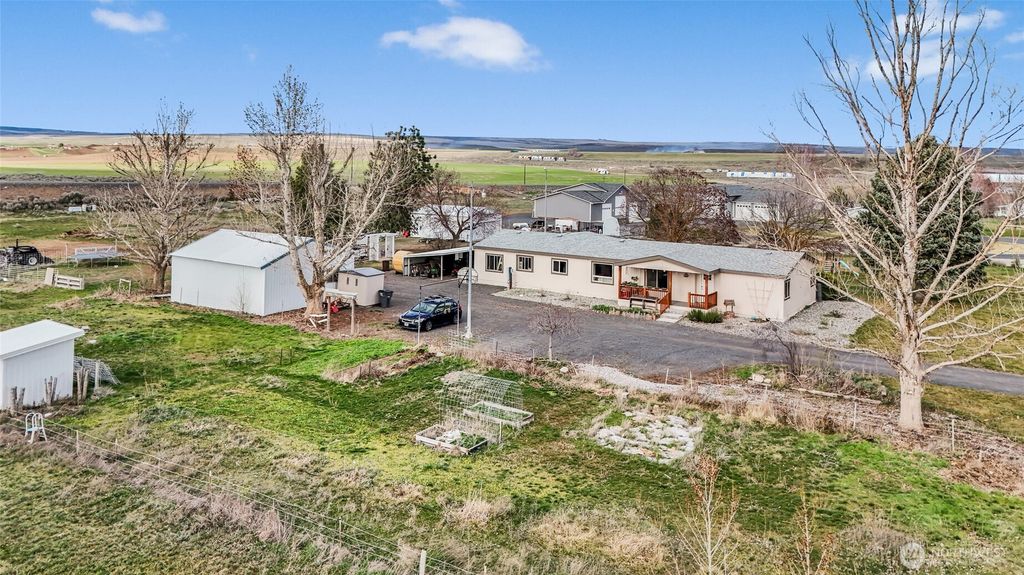 Photo of 4572 Highway 28 E, Soap Lake, WA 98851 (MLS # 2495011)