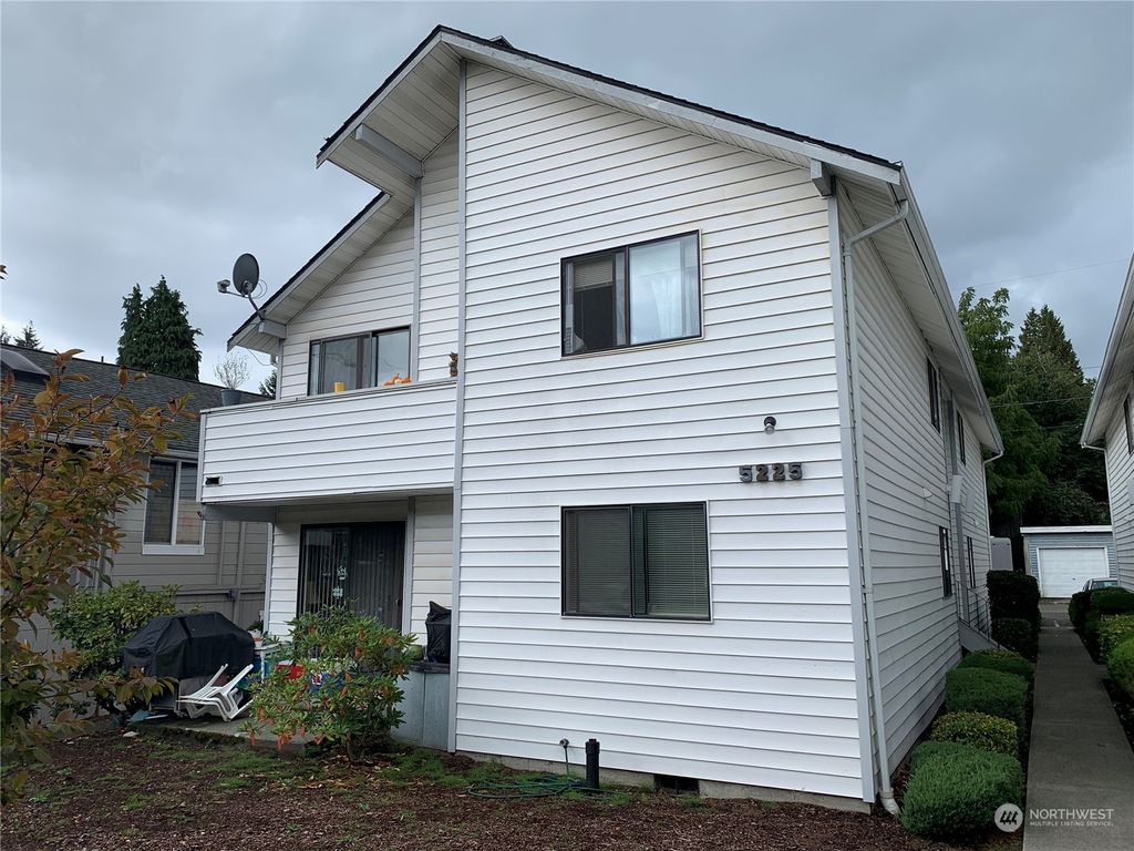 Photo of 5221 5225 Fauntleroy Way SW, Seattle, WA 98136 (MLS # 2166891)