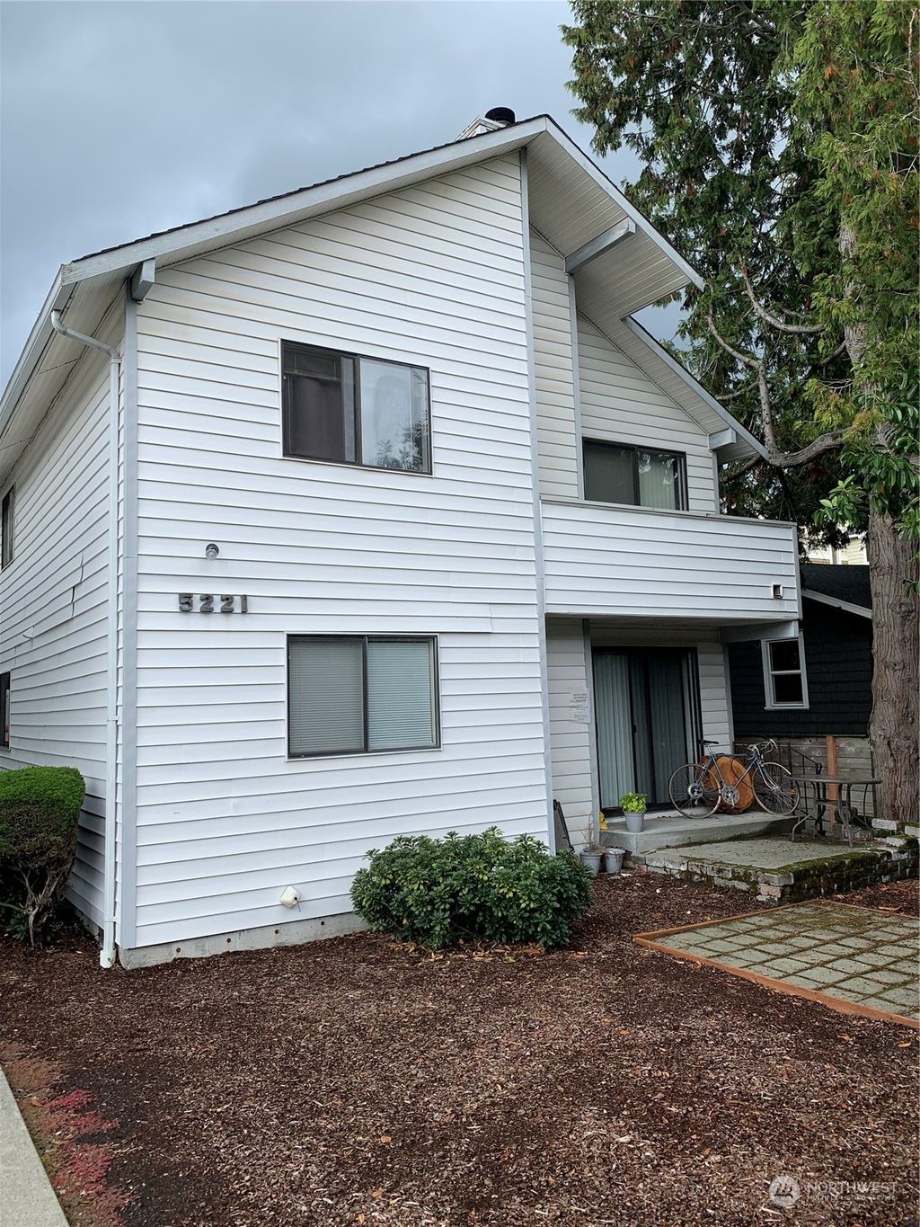 Photo of 5221 5225 Fauntleroy Way SW, Seattle, WA 98136 (MLS # 2166891)