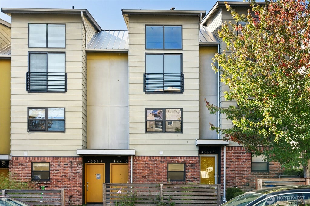 Photo of 4331 9th Avenue NE #C, Seattle, WA 98105 (MLS # 2588350)
