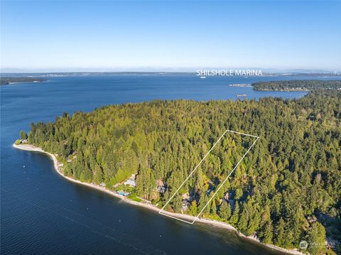 A home in Bainbridge Island