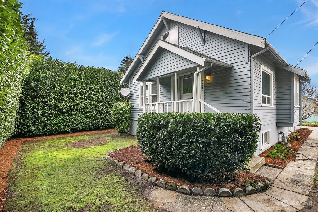 Photo of 4426 S 124th Street, Tukwila, WA 98178 (MLS # 2046899)