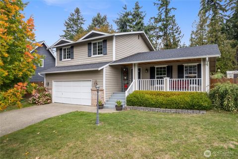 Photo of 8701 125th St Ct E Ct, Puyallup, WA 98373 (MLS # 2444151)