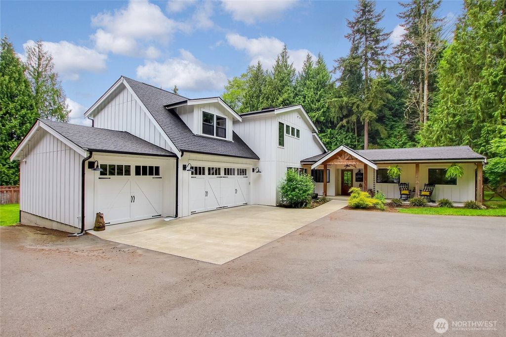 Photo of 16023 Snohomish Avenue, Snohomish, WA 98296 (MLS # 2522970)