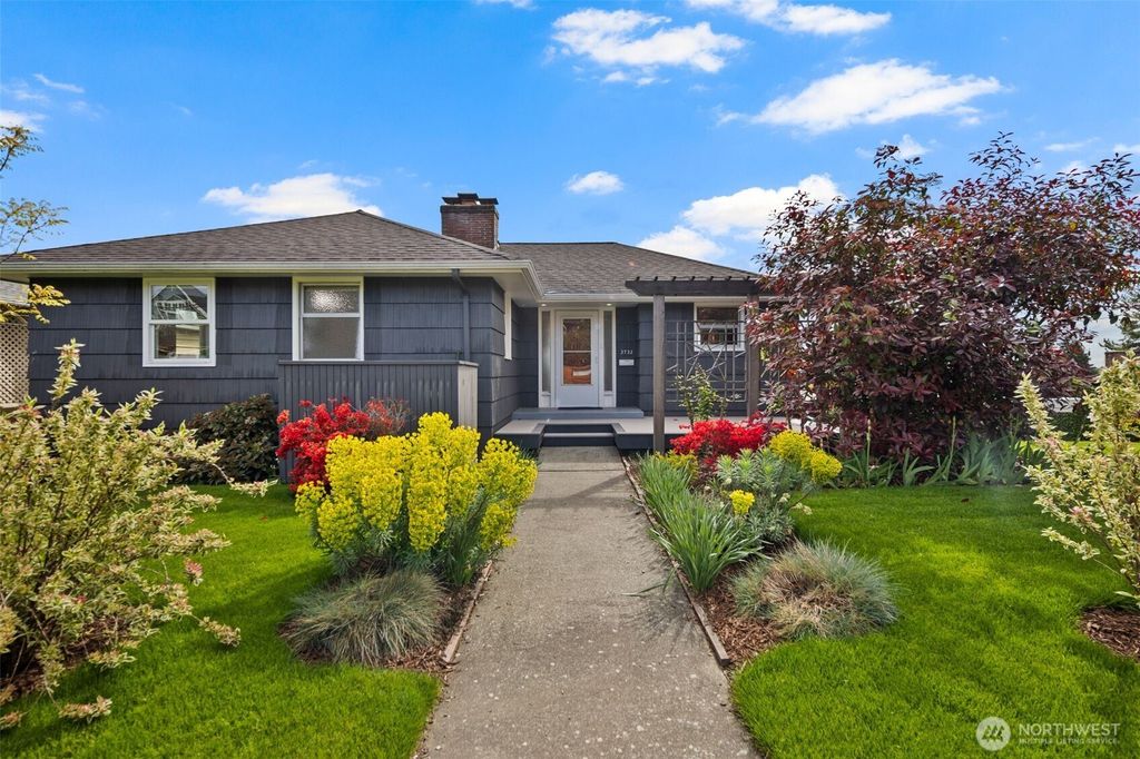 Photo of 3732 37th Avenue SW, Seattle, WA 98126 (MLS # 2315708)