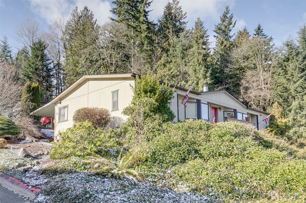 Photo of 5810 Fleming Street #13, Everett, WA 98203 (MLS # 2034059)
