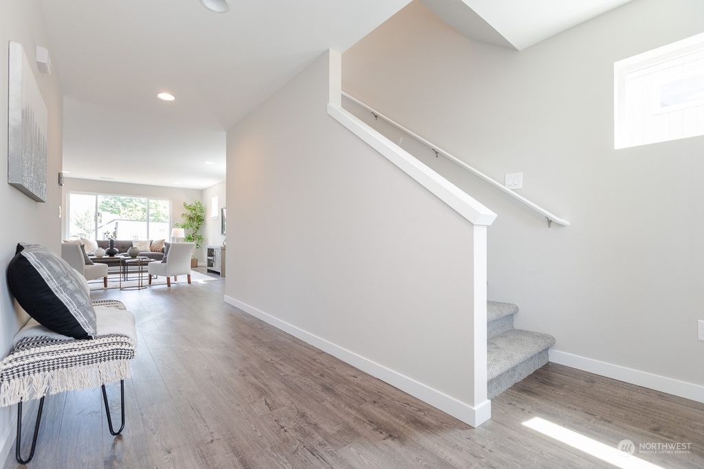 Photo of 318 4th Avenue S, Algona, WA 98001 (MLS # 2070902)