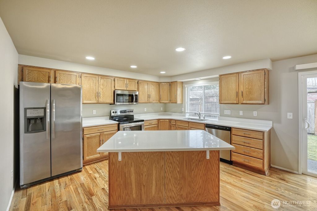 Photo of 6740 NE 1st Place, Renton, WA 98059 (MLS # 2473193)