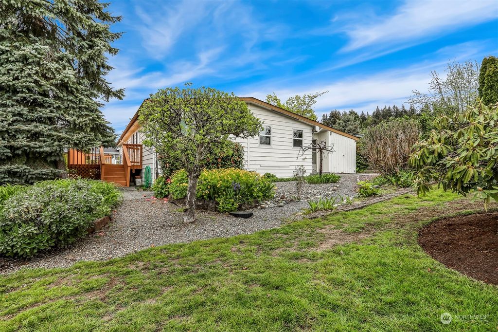 Photo of 828 Wandering Creek Drive, Bothell, WA 98021 (MLS # 2226150)