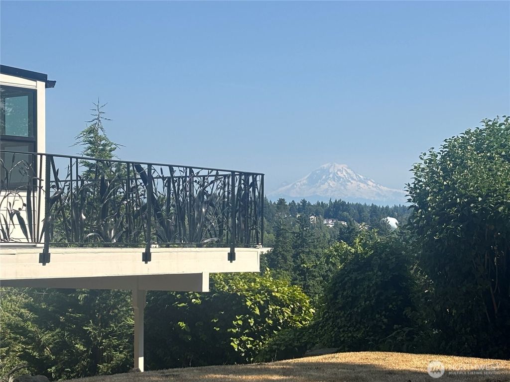 Photo of 21027 7th Place S, Des Moines, WA 98198 (MLS # 2430862)