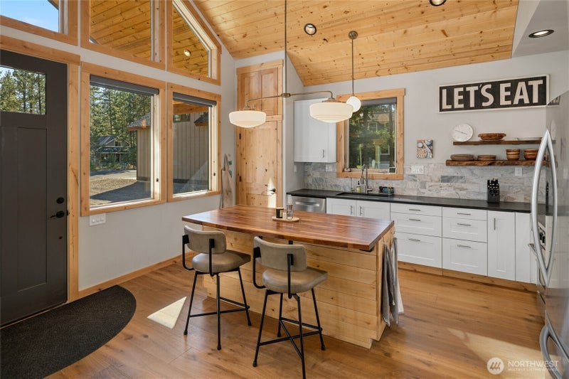 381 Tamarack Drive