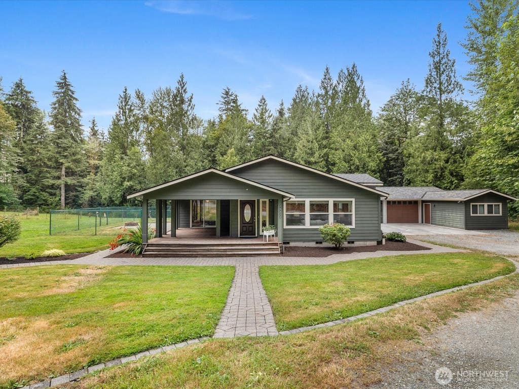 Photo of 23322 N Lake Cochran Road, Monroe, WA 98272 (MLS # 2558375)