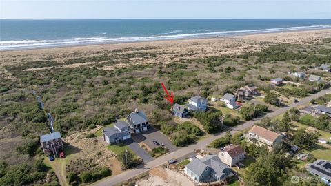 571 Sand Dune Avenue SW Ocean Shores WA 98569