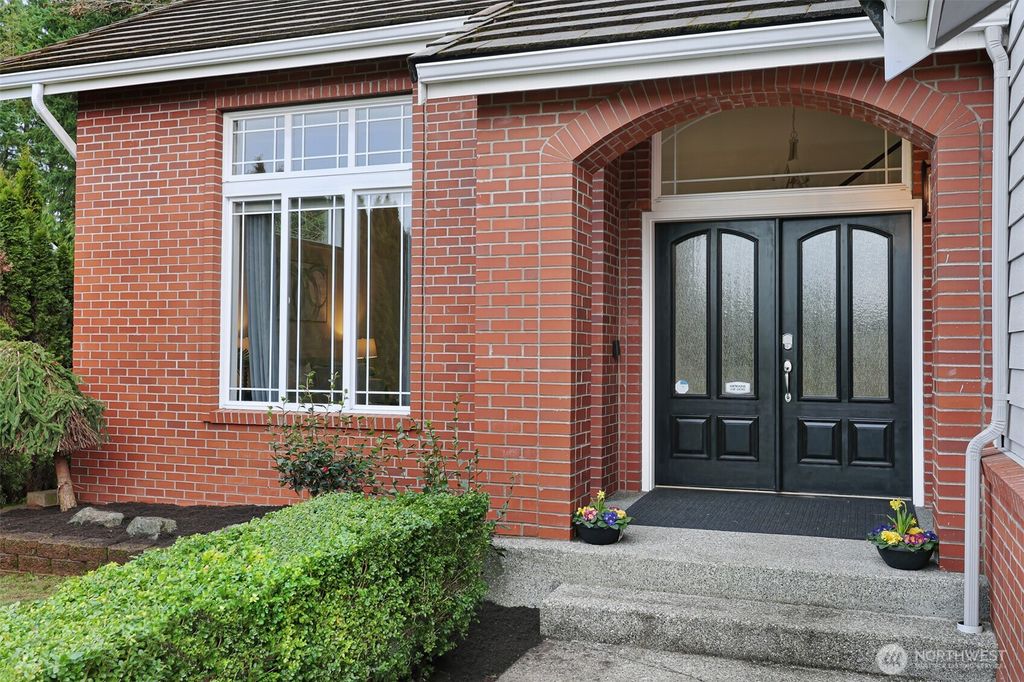 Photo of 21423 32nd Place W, Brier, WA 98036 (MLS # 2477492)