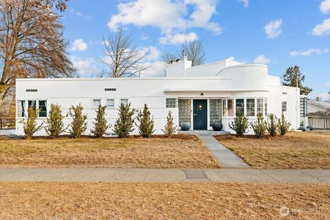 Photo of 5 Park Avenue, Yakima, WA 98902 (MLS # 2512037)