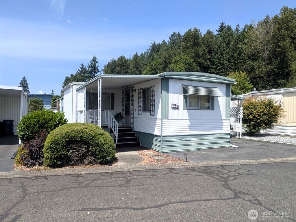 Photo of 2302 R Street SE #108, Auburn, WA 98002 (MLS # 2394942)