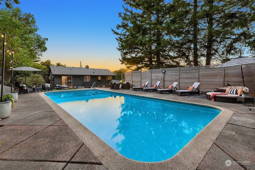 Photo of 3020 SW 115th Street, Seattle, WA 98146 (MLS # 2290389)