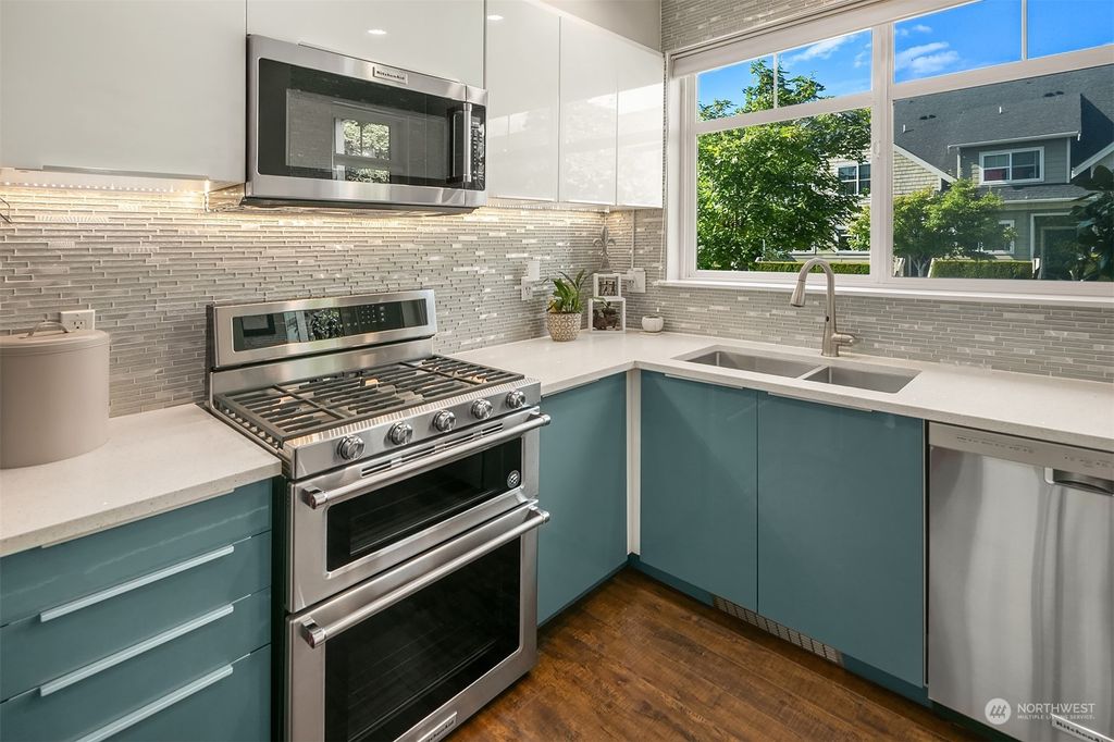 Photo of 2373 NE Park Drive, Issaquah, WA 98029 (MLS # 2144656)