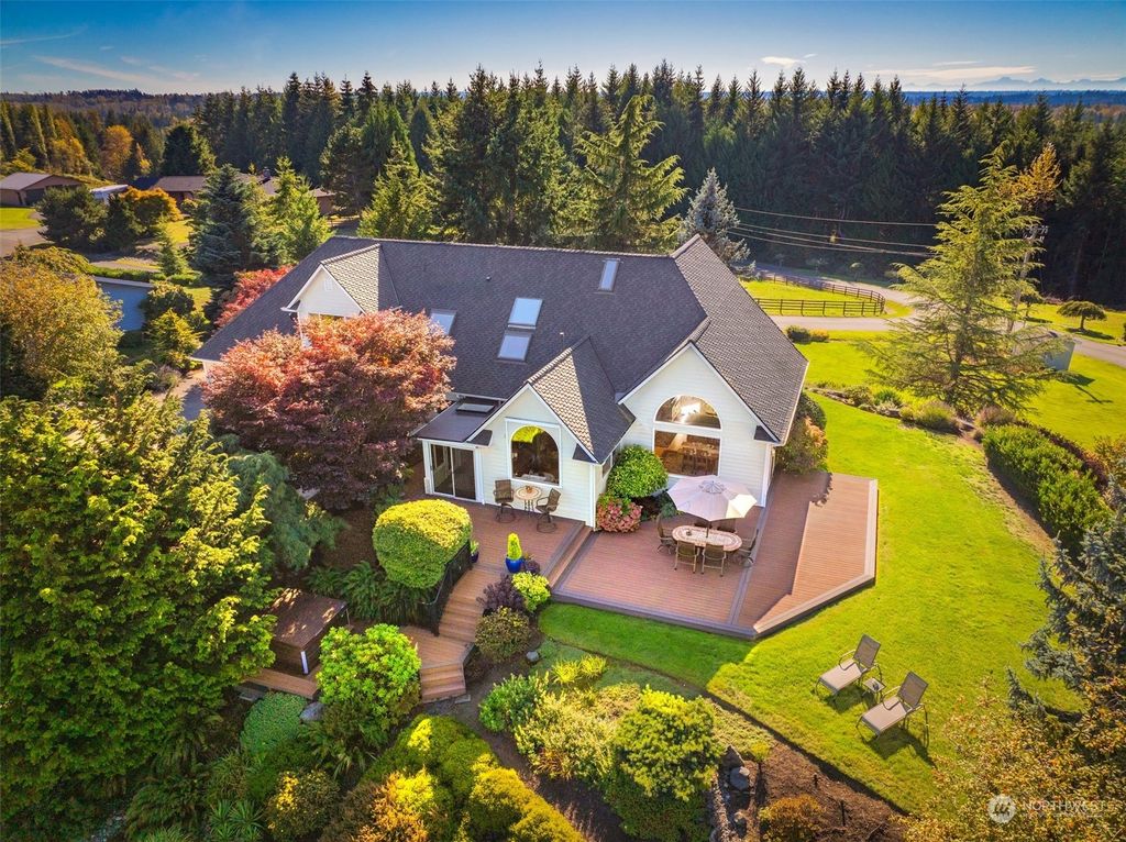 Photo of 2111 157th Avenue SE, Snohomish, WA 98290 (MLS # 2293557)