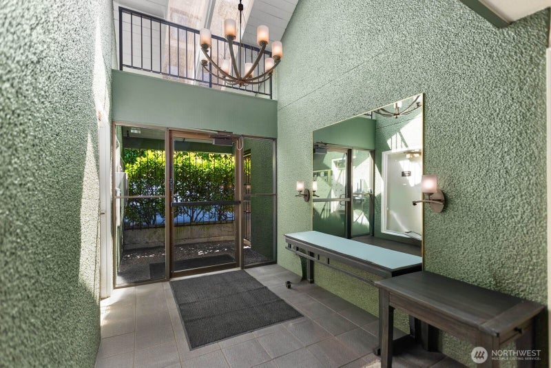 150 Melrose Avenue E 504
