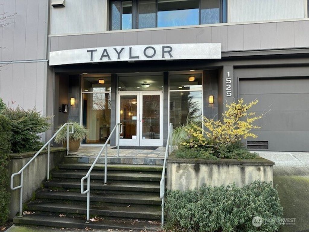 Photo of 1525 Taylor Avenue N #403, Seattle, WA 98109 (MLS # 2332519)