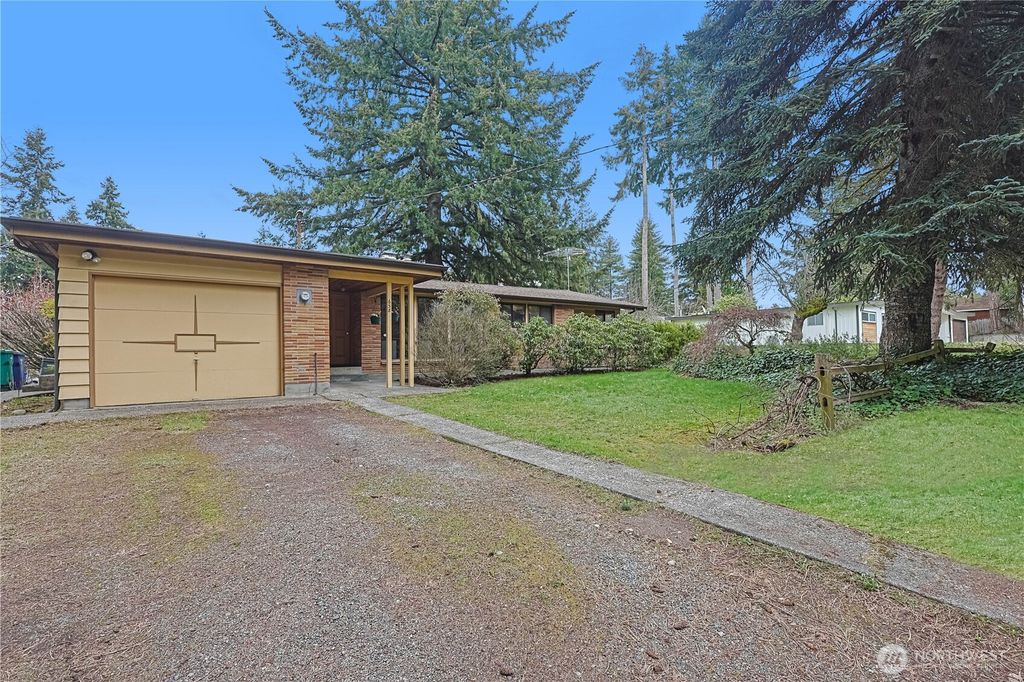 Photo of 658 SW 316th Street, Federal Way, WA 98023 (MLS # 2343566)