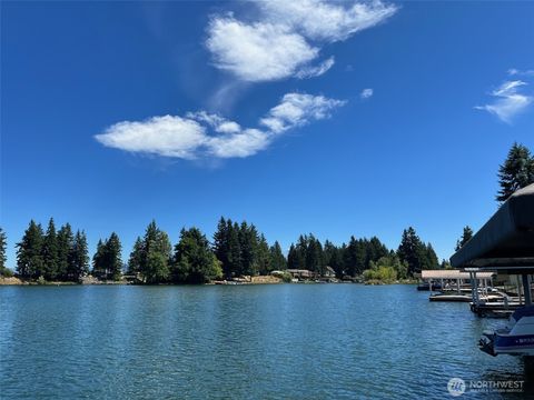 3101 E Deer Island Drive Lake Tapps WA 98391