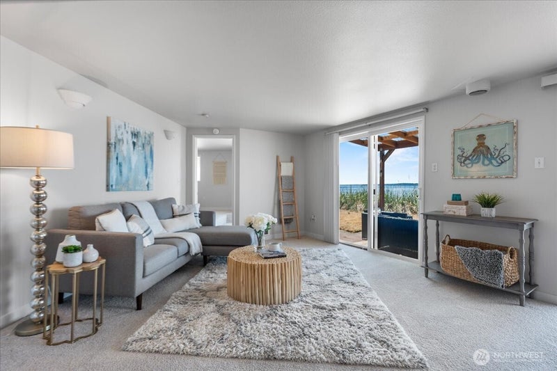 2711 Day Island Boulevard W