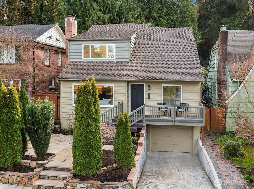 Photo of 1937 Boyer Avenue E, Seattle, WA 98112 (MLS # 2348919)