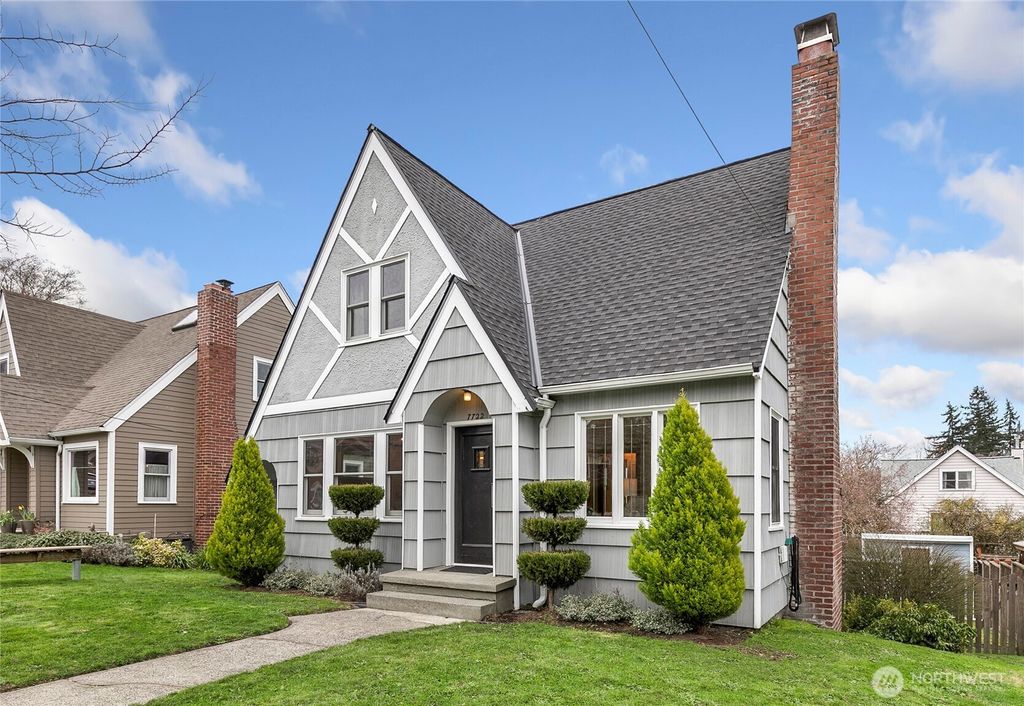 Photo of 7722 18th Avenue NE, Seattle, WA 98115 (MLS # 2490997)