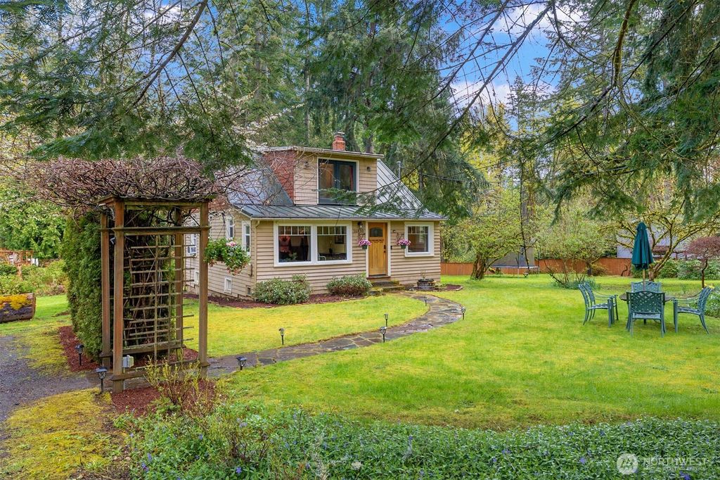 Photo of 16430 NE 172nd Place, Woodinville, WA 98072 (MLS # 2387853)