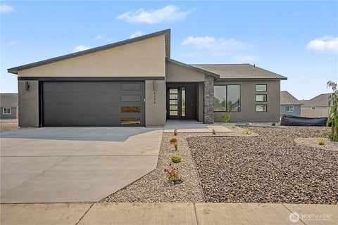 Photo of 4319 W Surf Scoter Street, Moses Lake, WA 98837 (MLS # 2503404)