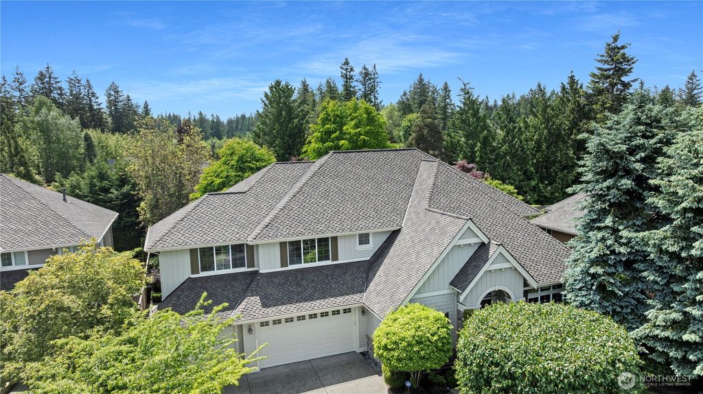 Photo of 25939 SE 22nd PL Pl, Sammamish, WA 98075 (MLS # 2439866)