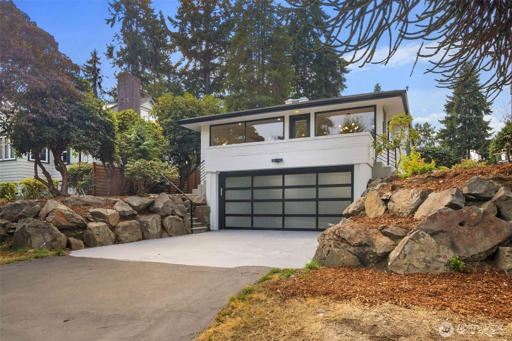 Photo of 10055 48th Avenue NE Ave, Seattle, WA 98125 (MLS # 2432997)