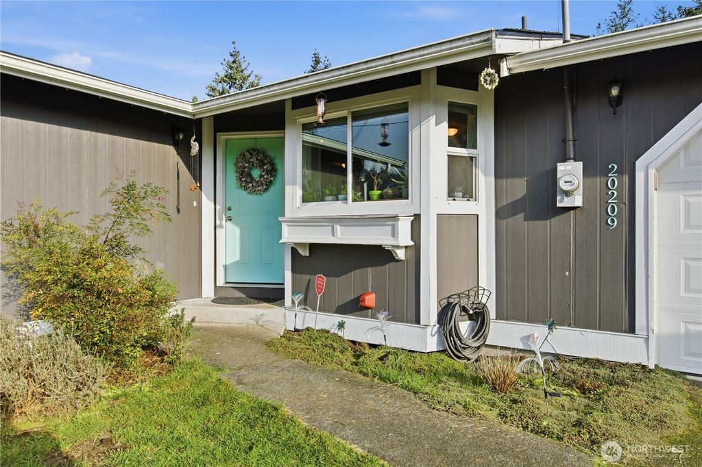 Photo of 20209 2nd Avenue Ct E, Spanaway, WA 98387 (MLS # 2470652)