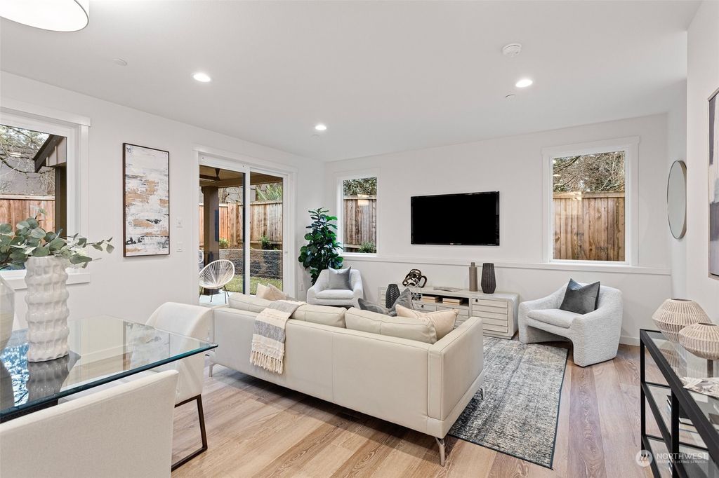 Photo of 36 6th Street S, Kirkland, WA 98033 (MLS # 2317699)