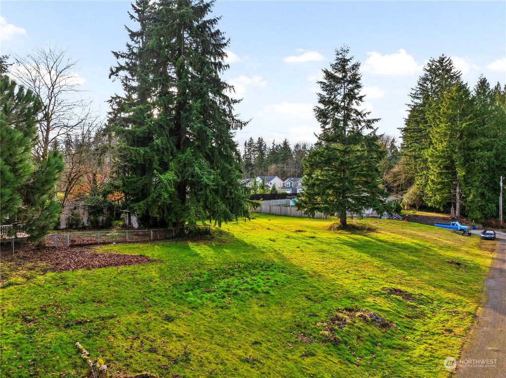 Photo of 21116 Locust Way, Lynnwood, WA 98036 (MLS # 2318673)