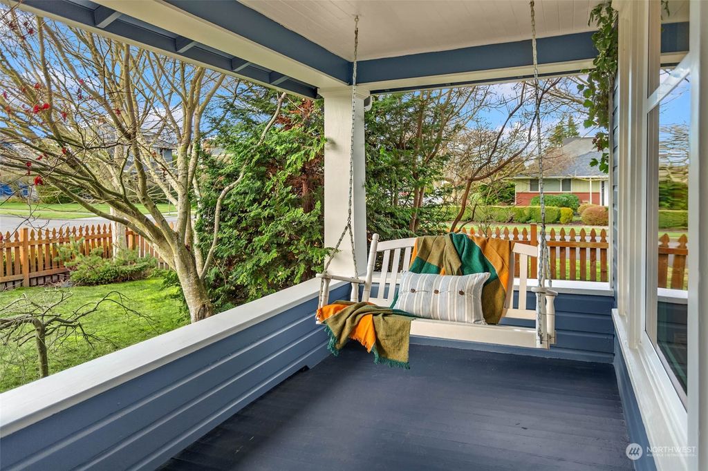 Photo of 2001 Hoyt Avenue, Everett, WA 98201 (MLS # 2324707)