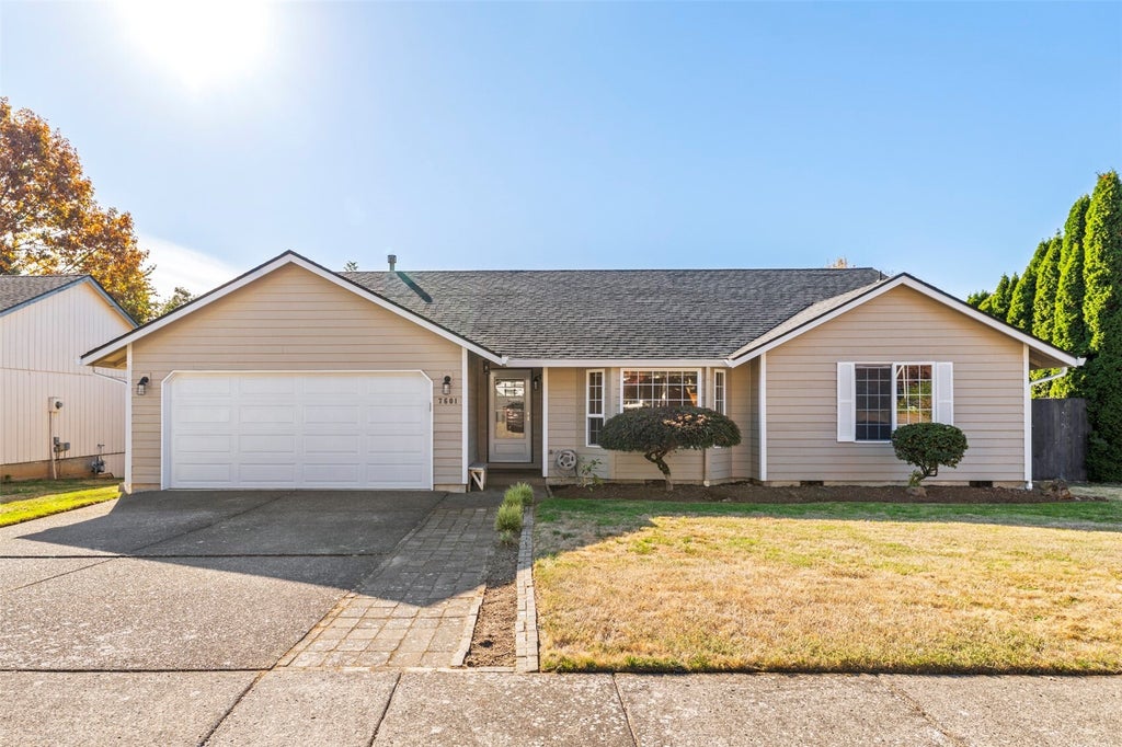 Photo of 7601 NE 57th Circle, Vancouver, WA 98662 (MLS # 2590983)