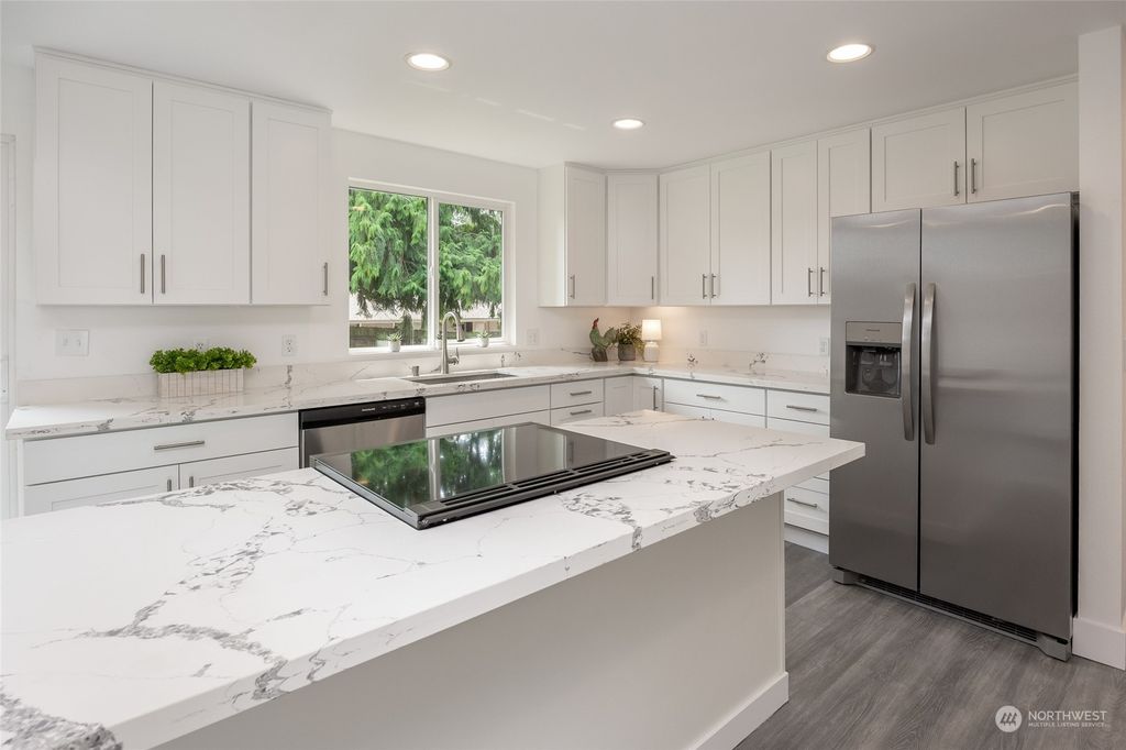 Photo of 8904 15th Place SE, Lake Stevens, WA 98258 (MLS # 2275309)