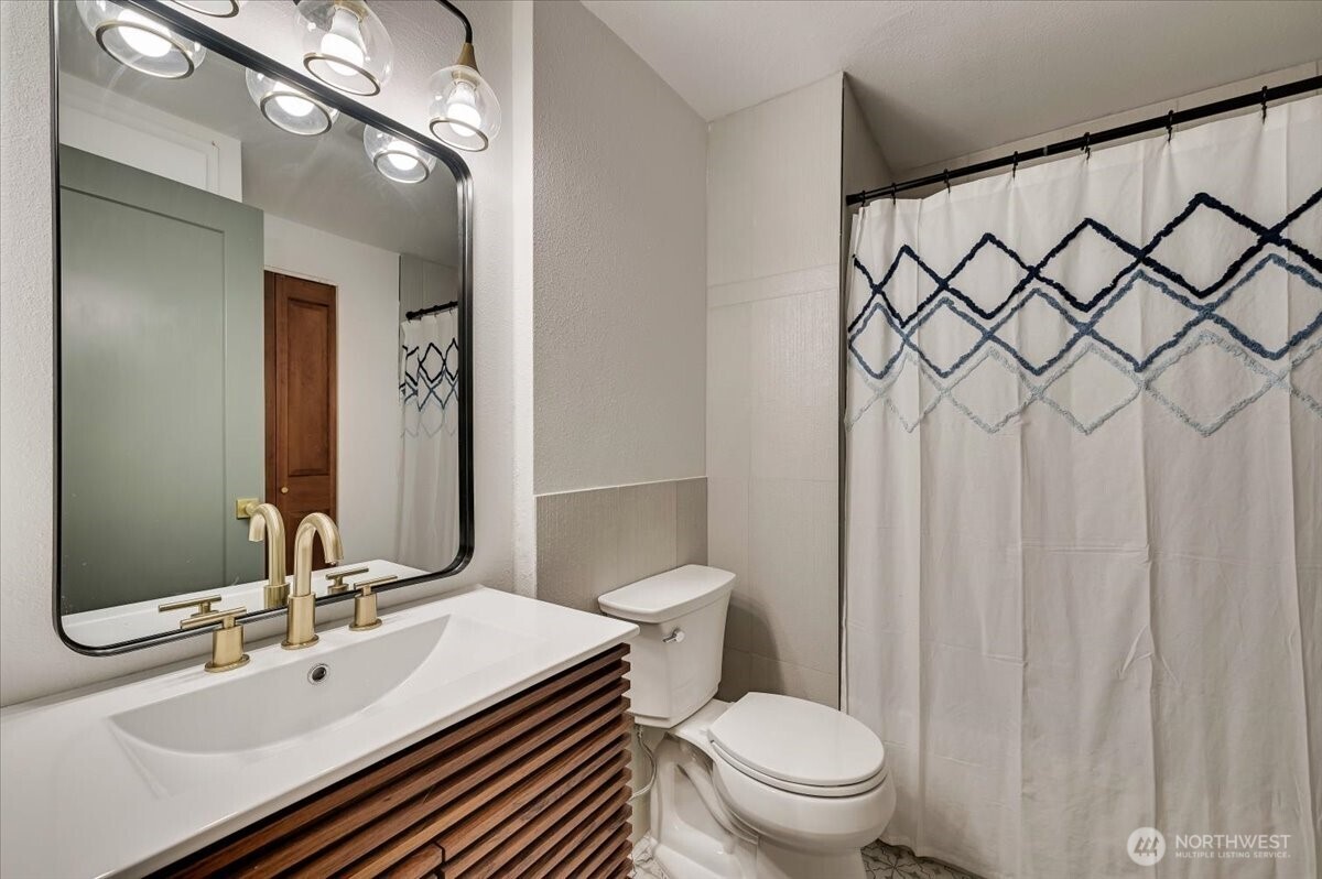 12712 NE 120th Street G1